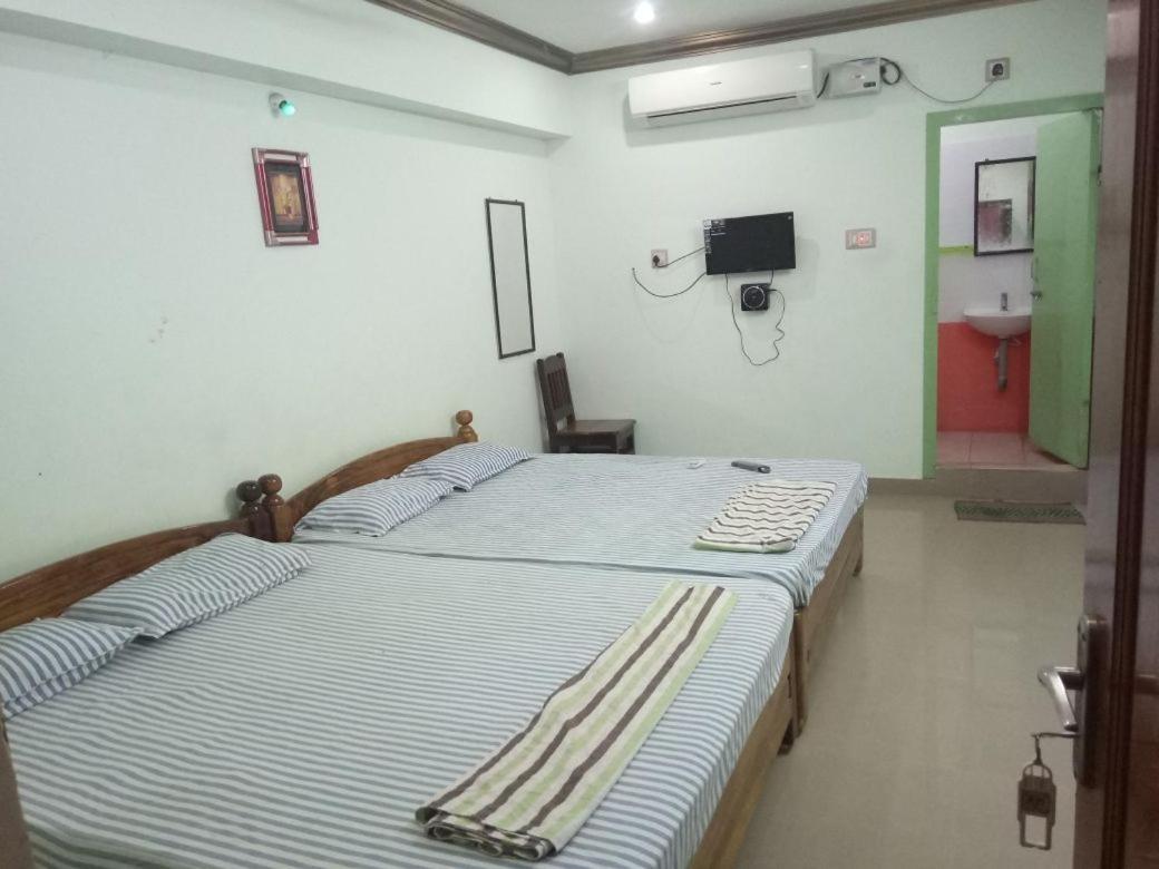 Sakthi Guest House & Residency, By Saraswathi Groups, Thirunallar, Karaikal Pillaittiruvasal Exterior foto